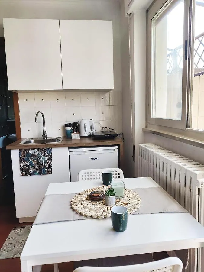 Apartment Bright Penthouse 2 M Stops From Vatican Museums